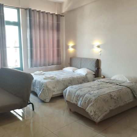 Στούντιο Στη Στοά Βαρβουτσή #1 Apartman Kalamáta Kültér fotó